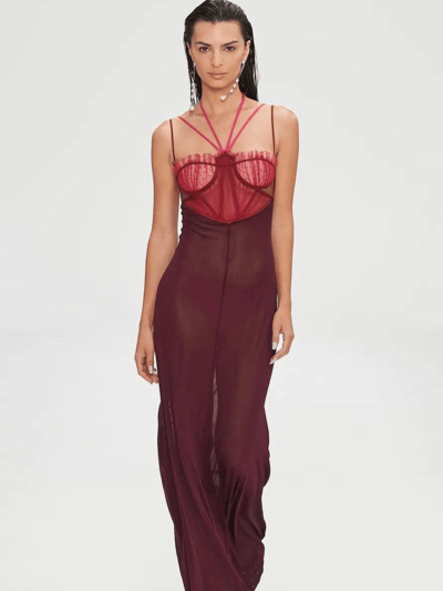 emrata viva magenta sfilata